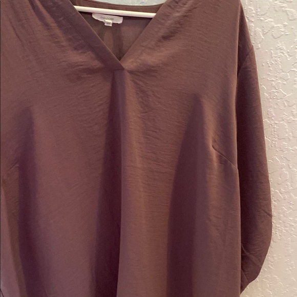 Women's Lavender Gray V-Neck Top - Picture 4 of 7